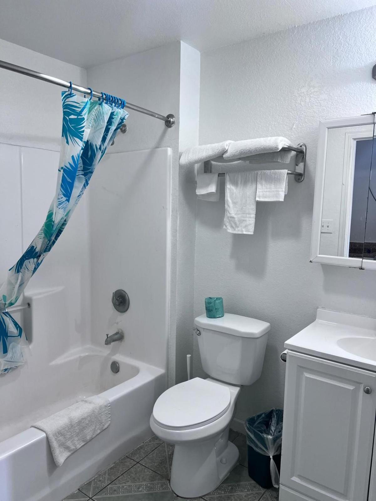 Oyo Garden Inn And Suites Pearsall I-35 East Екстер'єр фото