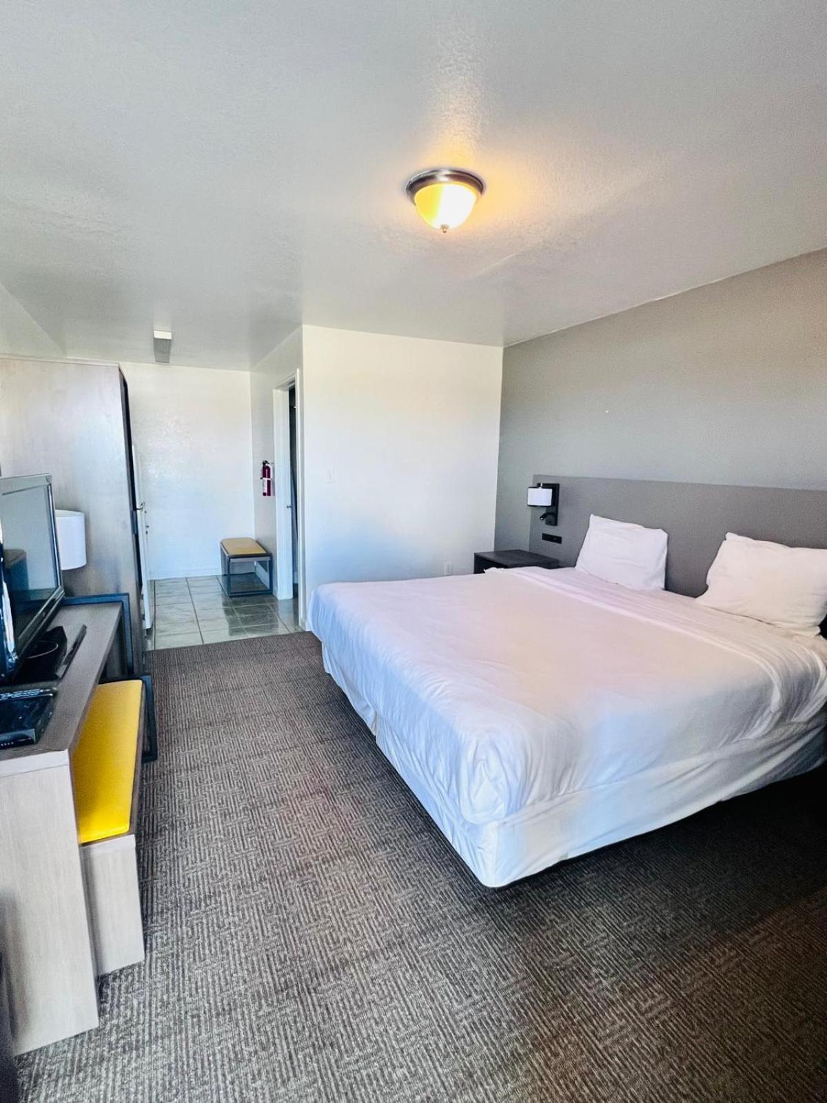 Oyo Garden Inn And Suites Pearsall I-35 East Екстер'єр фото