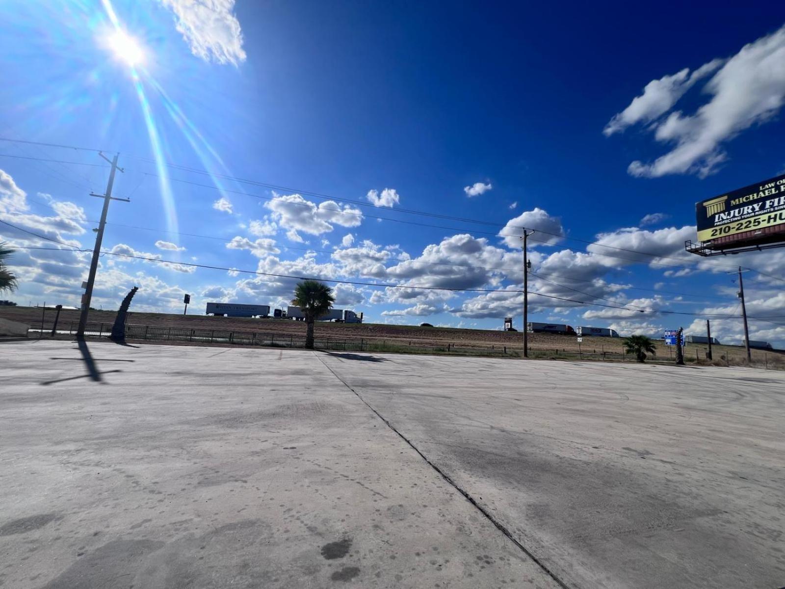 Oyo Garden Inn And Suites Pearsall I-35 East Екстер'єр фото