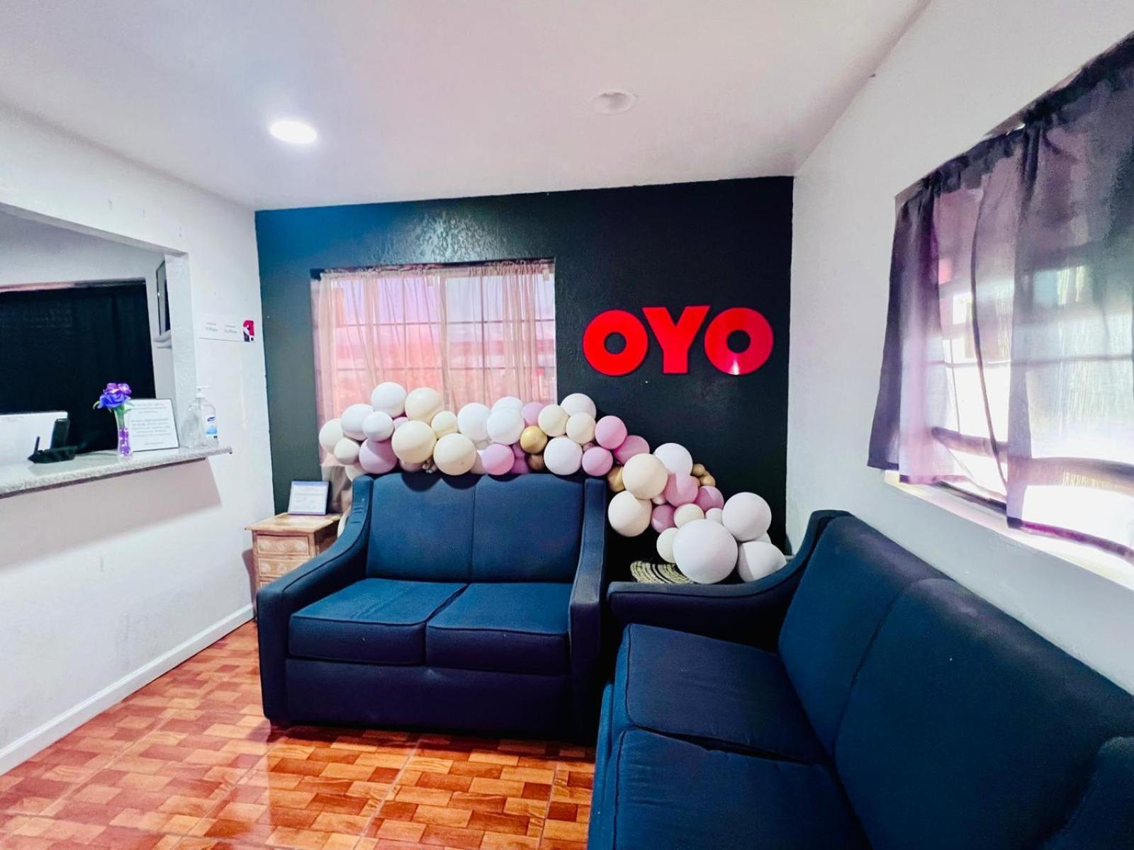 Oyo Garden Inn And Suites Pearsall I-35 East Екстер'єр фото